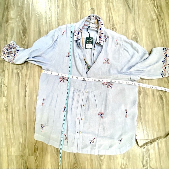 SOLD⭐️Prairie farmhouse boho embroidered tunic blouse/cover up w peasant feel - Picture 3 of 16